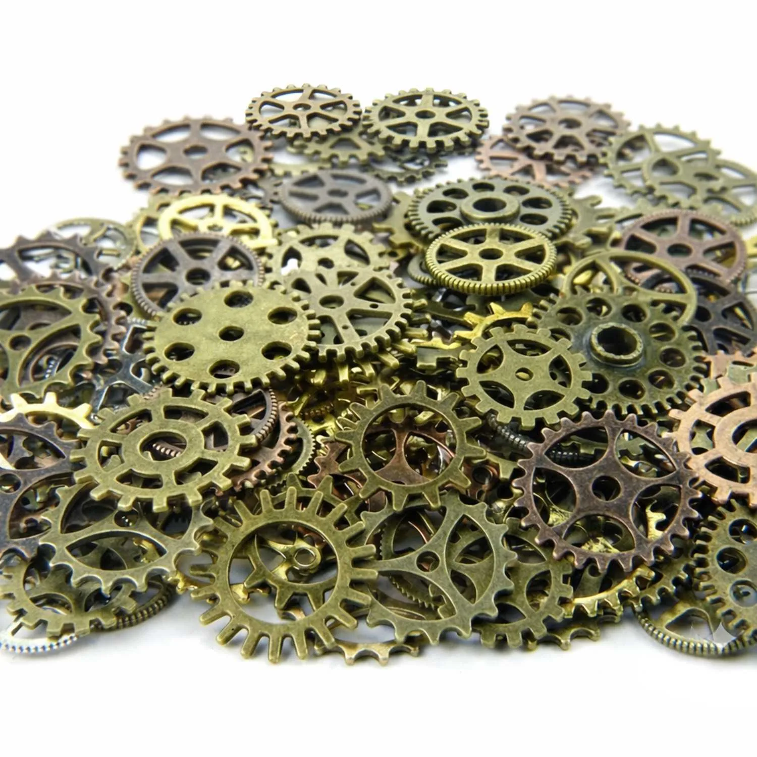 Bits et éléments de décoration en résine sur le thème des engrenages steampunk, Green Stuff World
